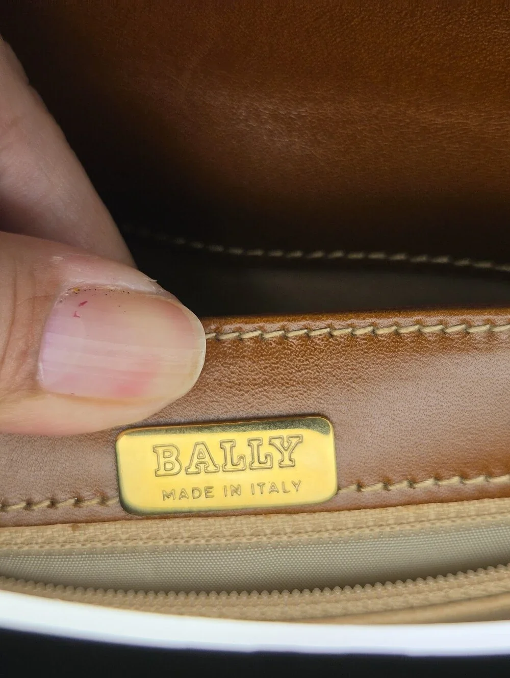 Bally Brown Leather Shoulder Bag Cross Body Front Flap Purse Gorgeous